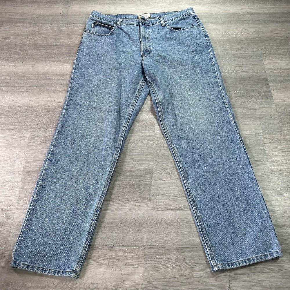 L.L. Bean Classic Fit Jeans Mens 37x32 Blue Straight Leg 100% Cotton Denim Pants